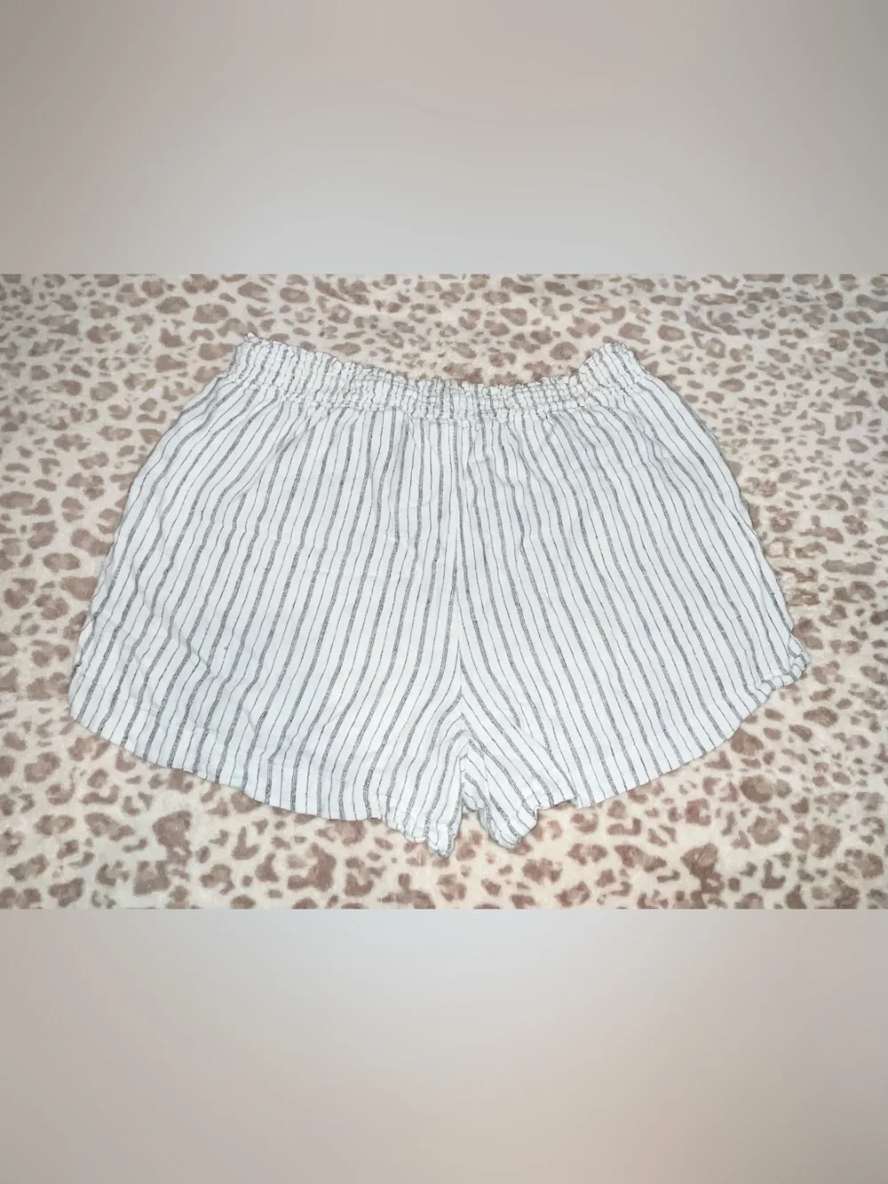 Time and Tru White Striped Linen-Feel Women's Shorts